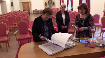 Vedení veselské radnice popřálo jubilantce k narozeninám