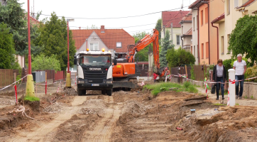 Ulice Nerudova bude minimálně do konce prázdnin neprůjezdná