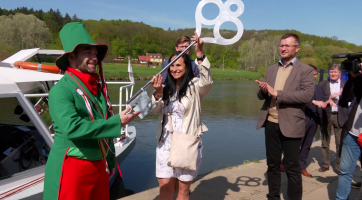 Vodník Moravínek předal smrtelníkům klíče od Baťova kanálu