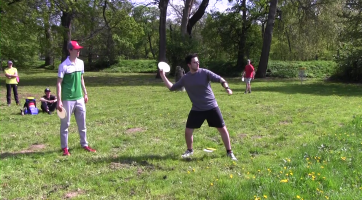 V zámeckém parku se odehrál první turnaj v discgolfu