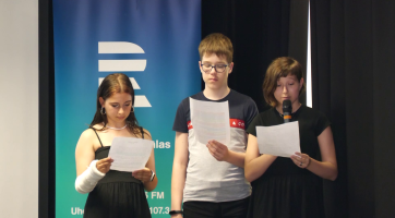 Žáci základních škol zaznamenali dalších sedm příběhů pamětníků