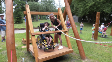 Ve Zlíně se otevřelo úplně první bezbariérové hřiště