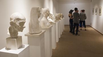 Galerie výtvarného umění přináší grafiky, portréty i sochy