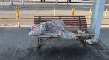 Dvacetiletý mladík ve Zlíně napadal a okrádal bezdomovce. Na jednoho vytáhl zalamovací nůž