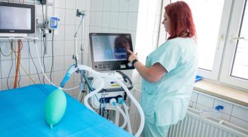 Vsetínské ARO má k dispozici plicní ventilátory nejvyšší třídy