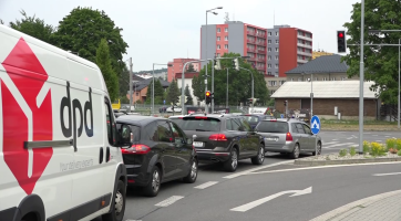 Na rožnovské křižovatce U Janíka došlo ke změně jízdních pruhů