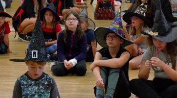 Děti tancovaly, kouzlily a cestovaly na příměstském táboře Simsalabim