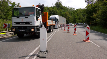 Oprava silnice způsobuje v Buchlovských kopcích až půlhodinové zdržení