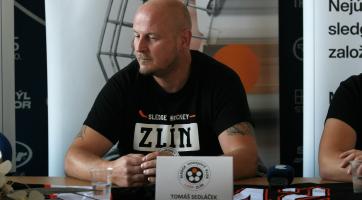Nová sezona? Velkohubá prohlášení nečekejte, říká trenér sledge hokejistů Sedláček