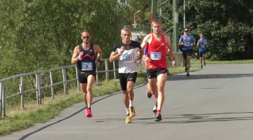 Velkým Meziříčím běželo přes 200 závodníků