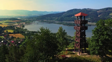 Den na hradisku uvedl premiéru filmu Skryté poklady minulosti