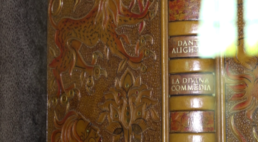 Nádherné knižní vazby zdobí prostory Muzea Jana Amose Komenského  