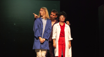 Pohádka o stvoření je plná magie a hravosti