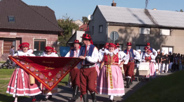 Svatováclavské hody přilákaly na náměstí stovky domácích i přespolních 
