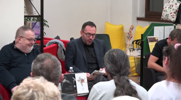 Poeticko-hudební večer představil básně Jiřího Salajky