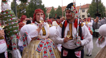 Michalské slavnosti spojily několik souborů i muzik