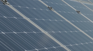 Zlínská radnice zkouší na Vršavě lampy se solárními panely