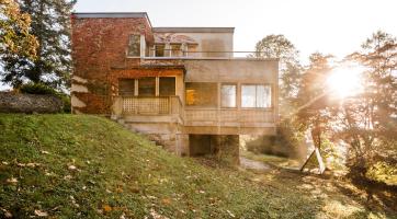 Ve dvou podzimních termínech můžete navštívit Zikmundovu a Baťovu vilu v jeden den