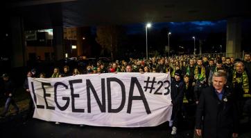 „Teď chytáš za tým nebe“. S Romanem Čechmánkem se ve Vsetíně loučily stovky fanoušků