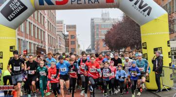 Na běžecké tratě Kovářské pětky se mohou vydat dospělí, děti i začátečníci