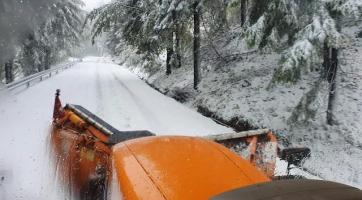 Silničářům začala sezona zimní údržby komunikací. Dispečinky drží pohotovost
