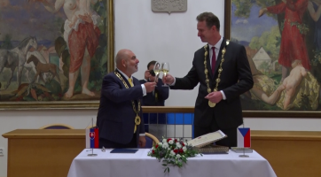 Partnerství Hodonína a Holíče pokračuje