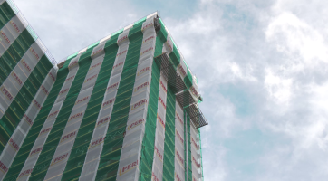 Návštěvníky budovy 21 čekají další omezení