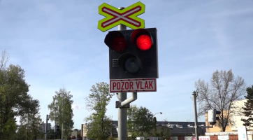 U vjezdu do rožnovské Tesly vznikne nová světelná křižovatka