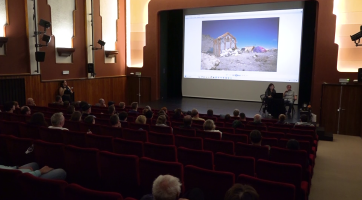 Snow Film Fest zařadil přednášku horolezce, který v pravěkých botách prošel Alpy