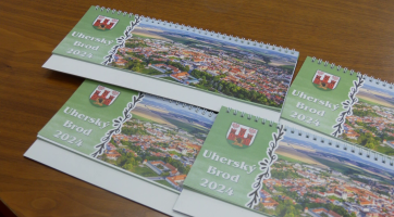 Uherský Brod vydal tištěný kalendář na blížící se nový rok 2024