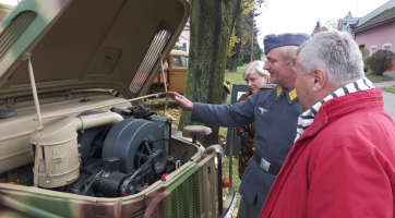 Den válečných veteránů měl připravenou polní kuchyni i hry pro děti
