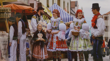 Na výstavě Krojované Uherskobrodsko se podíleli dva fotografové