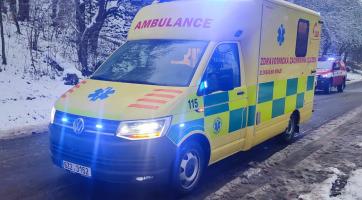 Krušná noc záchranářů na Uherskohradišťsku. Na ARO skončila žena s 8,6 promile alkoholu