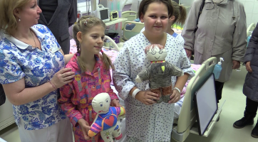 Kiwanis klub Slovácko dodal do nemocnice Kiwanis panenky