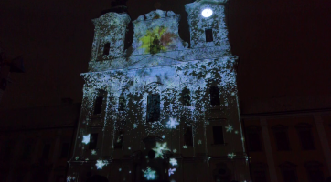 Rozsvěcování vánočního stromu dokreslil videomapping a lasershow