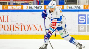 Přestupová pecka! Do Zlína se vrací útočník Holík. Zůstává Warg, končí Keränen