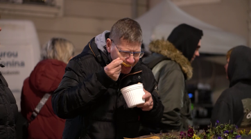 Hodonínské náměstí provoněla novoroční česnečka