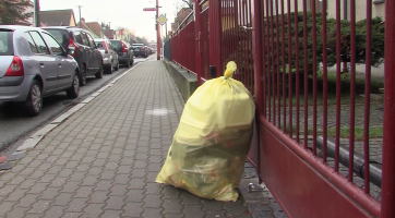 Rodinné domy mohou opět využít pytlový svoz papíru a plastů 