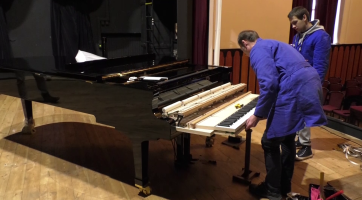 Milovníky hudby potěší nové klavírní křídlo