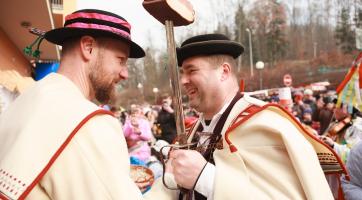 Luhačovický fašank letos doplní znovuobnovená tradice pochovávání basy