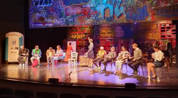 Ve zlínském divadle se za jízdu pod vlivem alkoholu musí na terapii