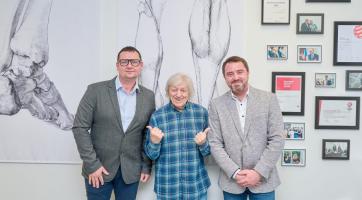 Do Zlína zavítal Václav Neckář. Nepřijel zazpívat, ale absolvovat vyšetření