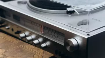 OSA zvyšuje poplatky za hudební produkci. Restaurace a kavárny hledají levnější alternativy