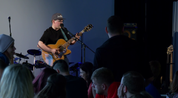 Hudba opět pomáhala onkologii