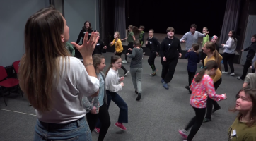 Děti měly možnost nahlédnout do světa divadla