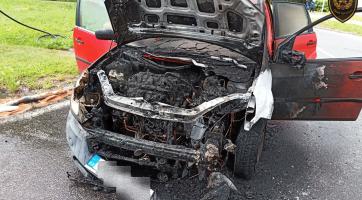 Osobní automobil začal hořet během jízdy