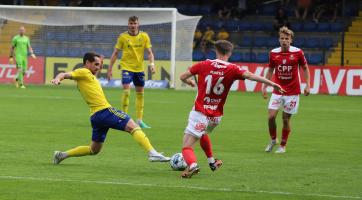Fotbalisté Zlína ztratili náskok i body. S Pardubicemi doma jen remizovali 