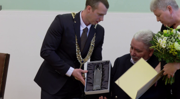 Cenu města Zlína za rok 2023 převzal propagátor para hokeje Roman Herink