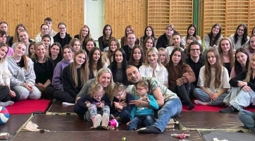 Studenti SŠPHZ připravili dobročinnou akci Mlsáme pro děti