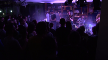 Kafé v kině rozezněly songy z nové desky kapely Zrní